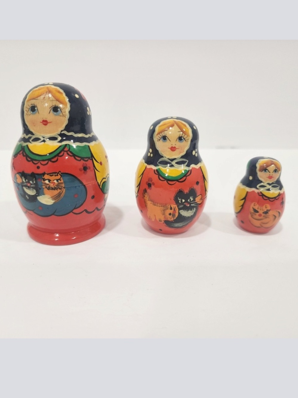 Vintage Russian Matryoshka Nesting Dolls Set Of 3 Traditional Babushka Stacking